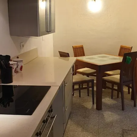 Eileen Apartment *